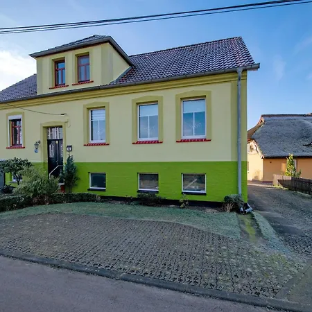 Familienfreundliche * Kenz-Kustrow